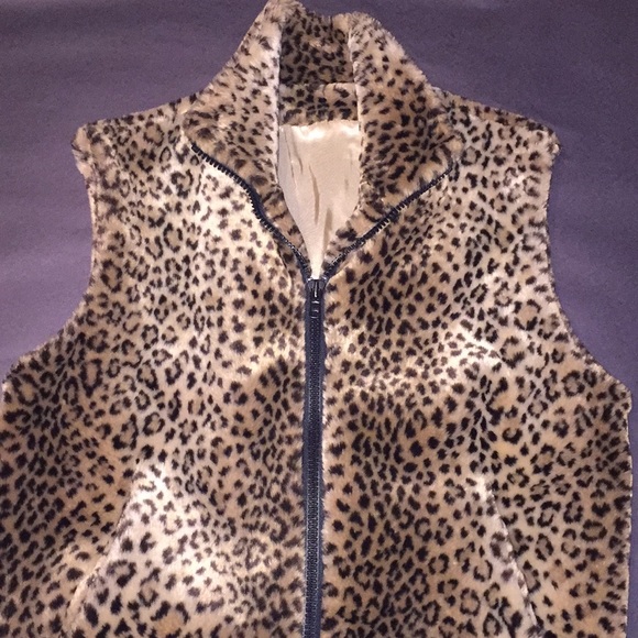 Faux Fur Leopard Vest Sz S (fits like a M) - Picture 2 of 7
